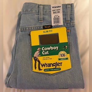 New with tags! Wrangler Cowboy Cut Slim jeans size 32x34